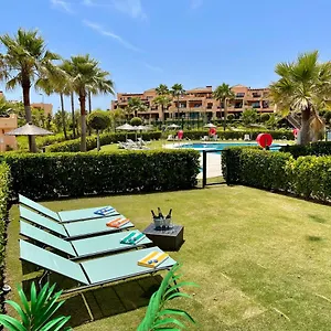 https://casares-beach-golf-apartment-with-private-garden-and.1costadelsol.com